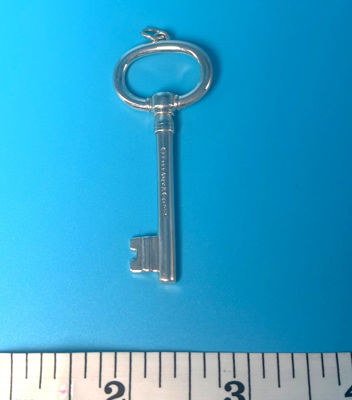 Authentic Tiffany & Co. Large Oval Key Sterling Silver Pendant | 11g | 2.5″ | Bo
