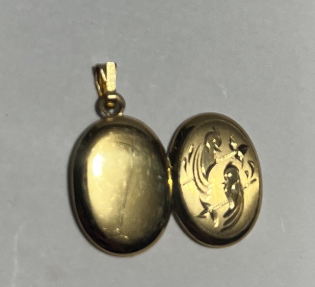 14k Gold Marked Birds Locket Pendant