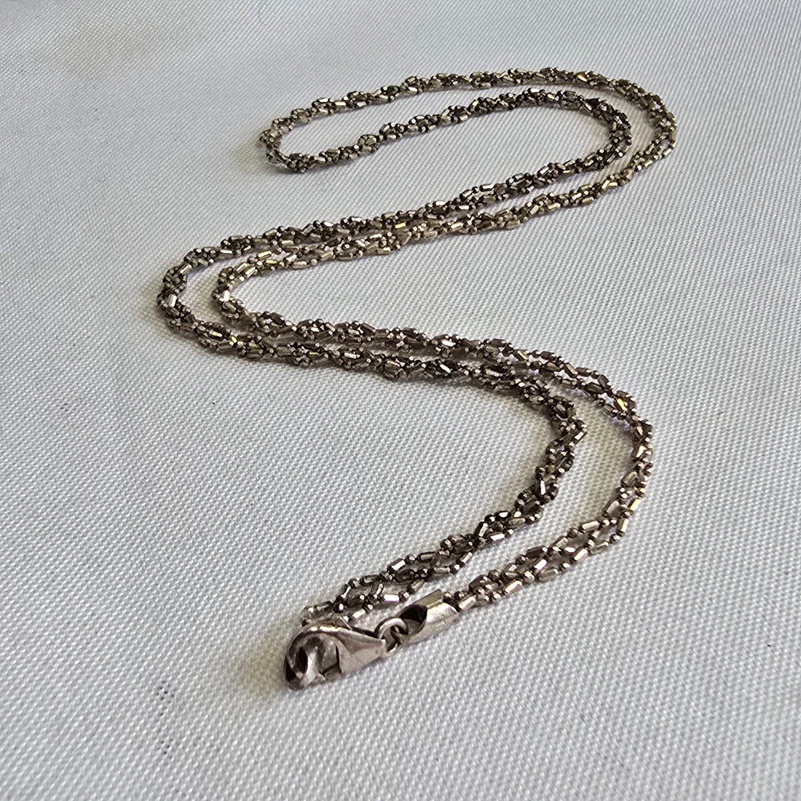 Sterling Silver Necklace 9.41g Fine Jewelry 23.5″ Unique Chain Lobster