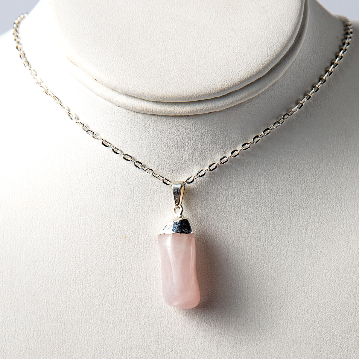 Fashion Pink Polished Rose Quartz Natural Crystal Necklace Pendant and Chain Gem