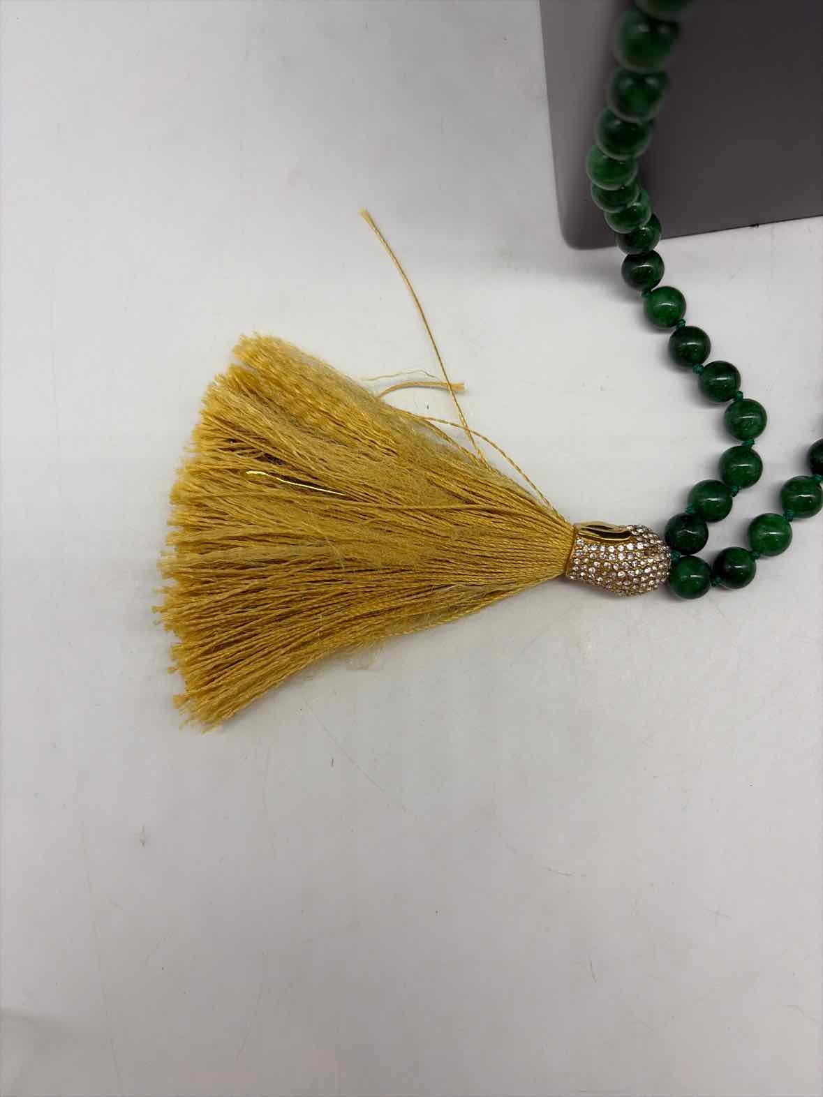 Pre-Owned Bhadbuddha Gold and Green Tassel Beaded Necklace