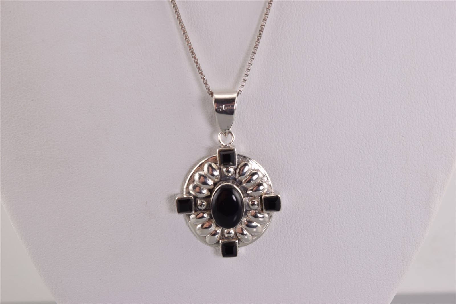 Sterling Silver 33mm x 28mm Black Onyx Accented Shield 925 Pendant 20″ Chain