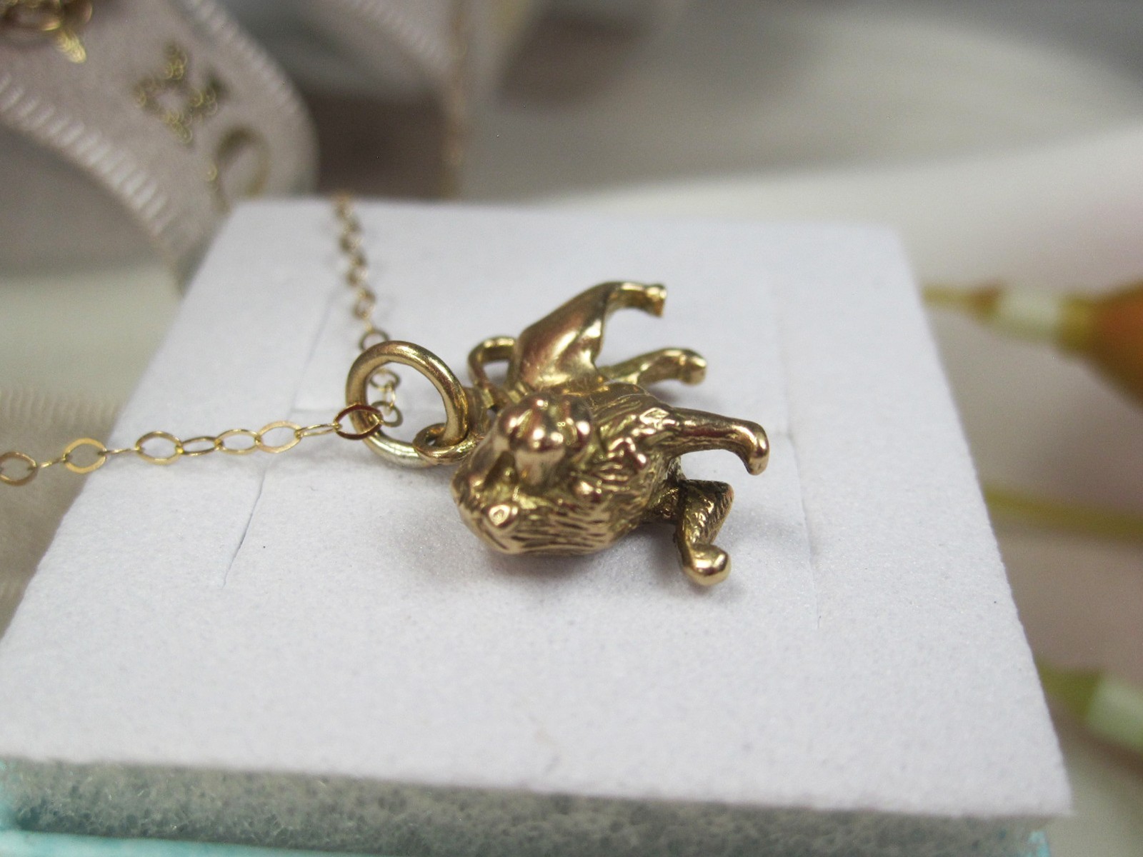 Vintage 9kt gold Lion Passant, Leo Charm pendant, Animals Charm collector