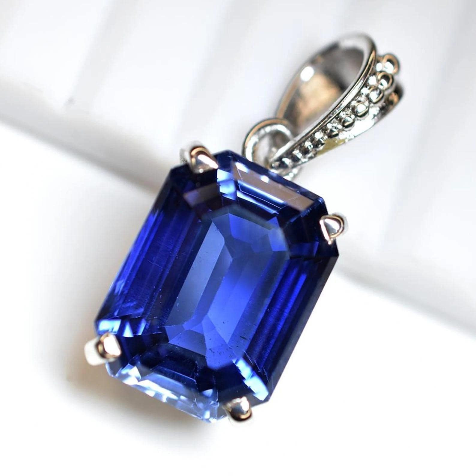 25 Ct Certified Natural Blue Sapphire 925 Silver Pendant Emerald Loose Gemstone