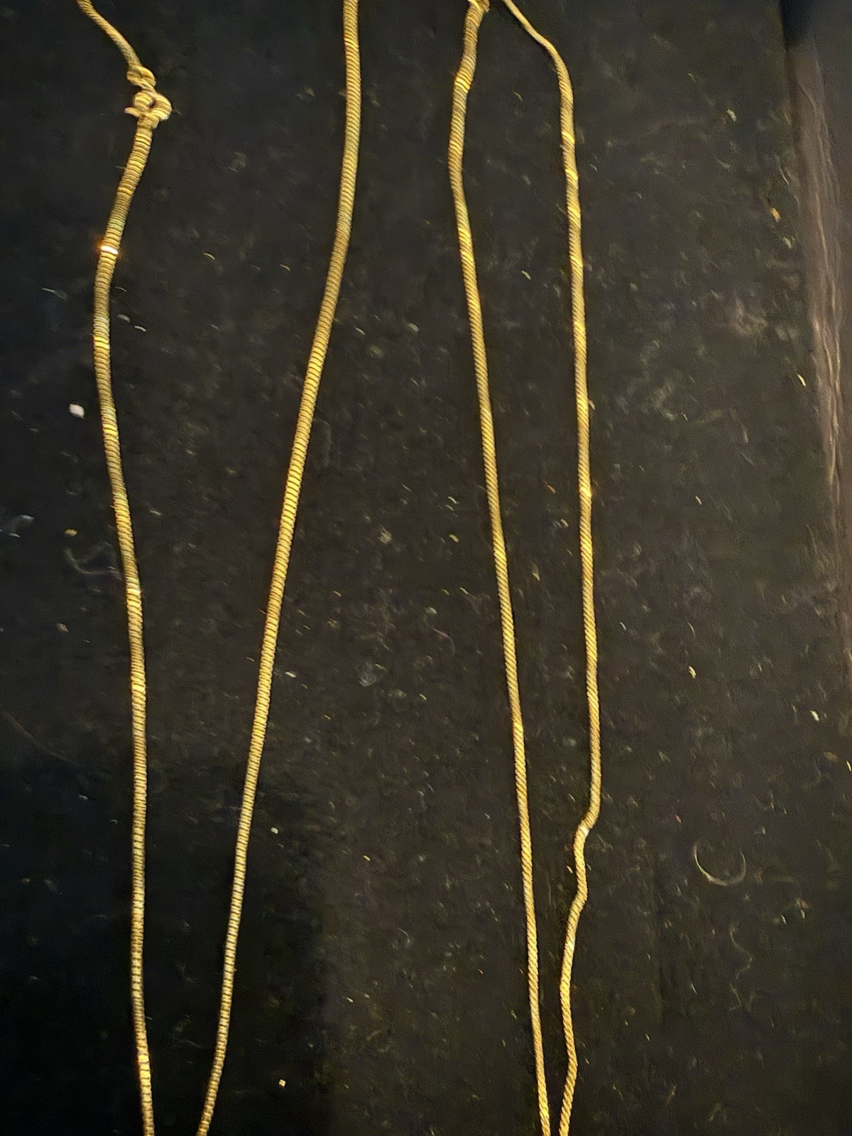 18 Kt Gold Box Link Chains 5.55 Grams 16 And 24 Inch