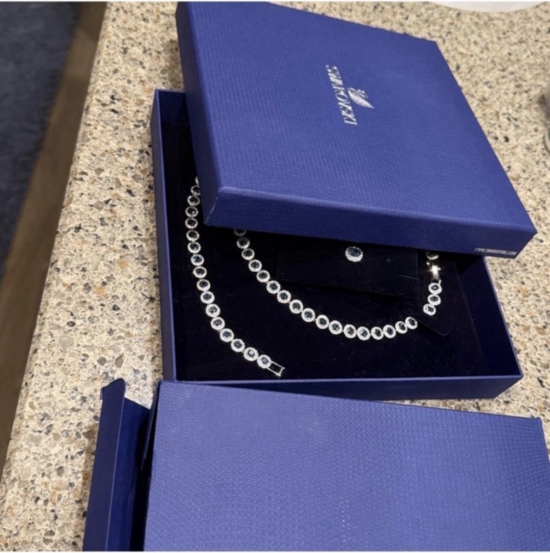 Swarovski Angelic necklace set – All Around Blue