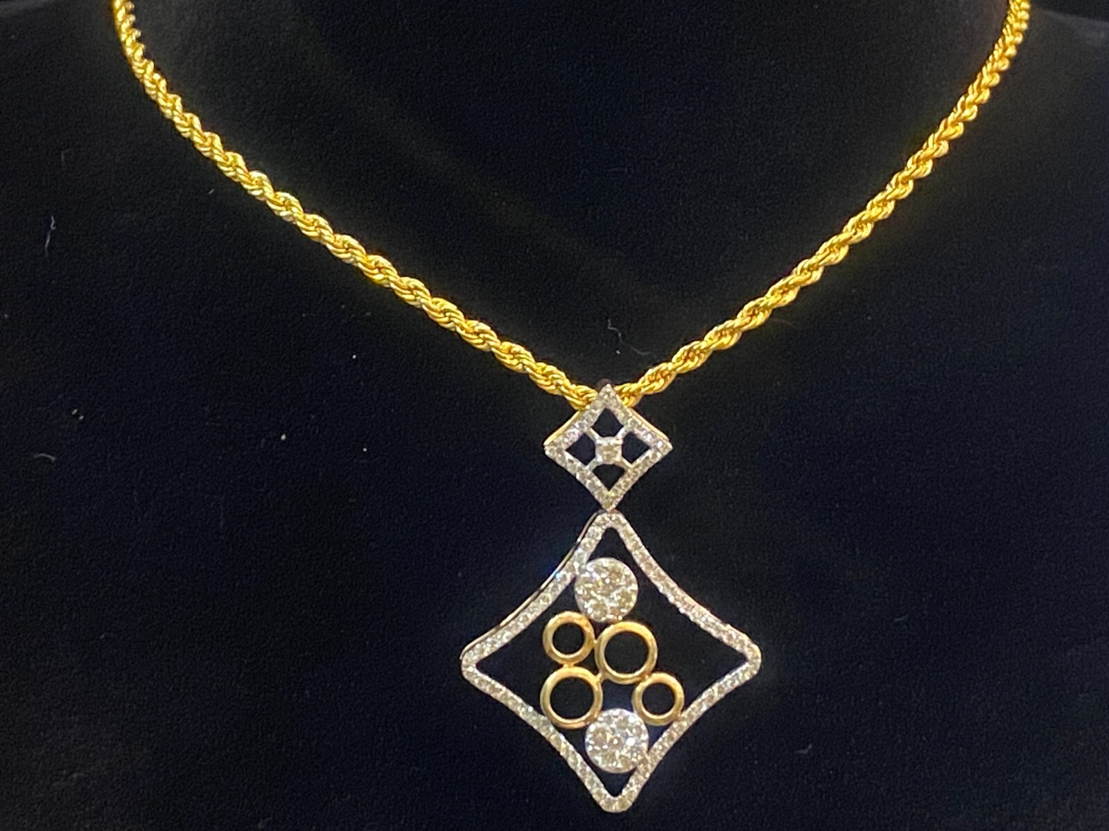 Pave 1.22 Cts Round Brilliant Cut Natural Diamond Pendant In 14K Gold