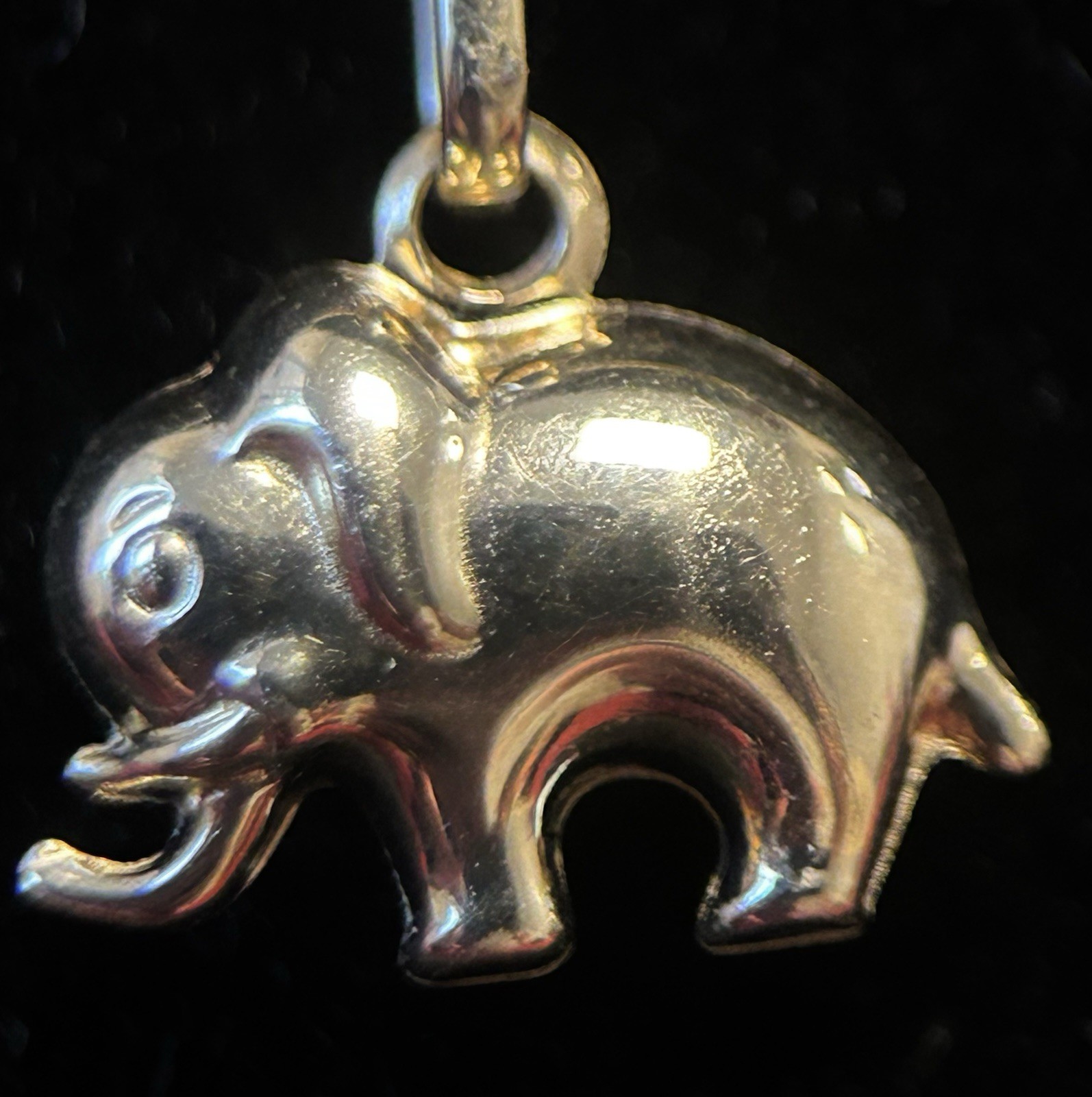 9ct Gold 45cm Elephant Solid Pendant & Chain Necklace In Original Packaging 1.2g