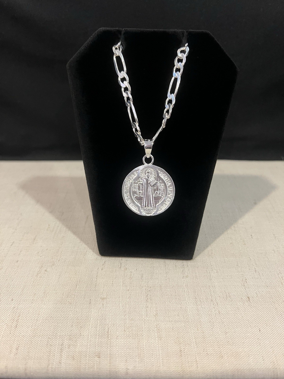 925 Sterling Silver Men Women St Benedict San Benito Medal Figaro Chain 20 24 30