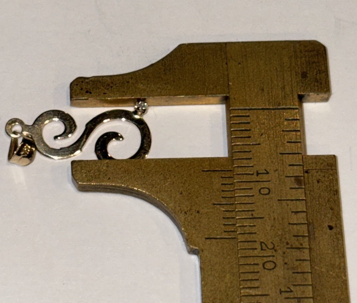 Women’s 14K Yellow Gold Custom Made “S” Letter Pendant/Charm With Round Diamond