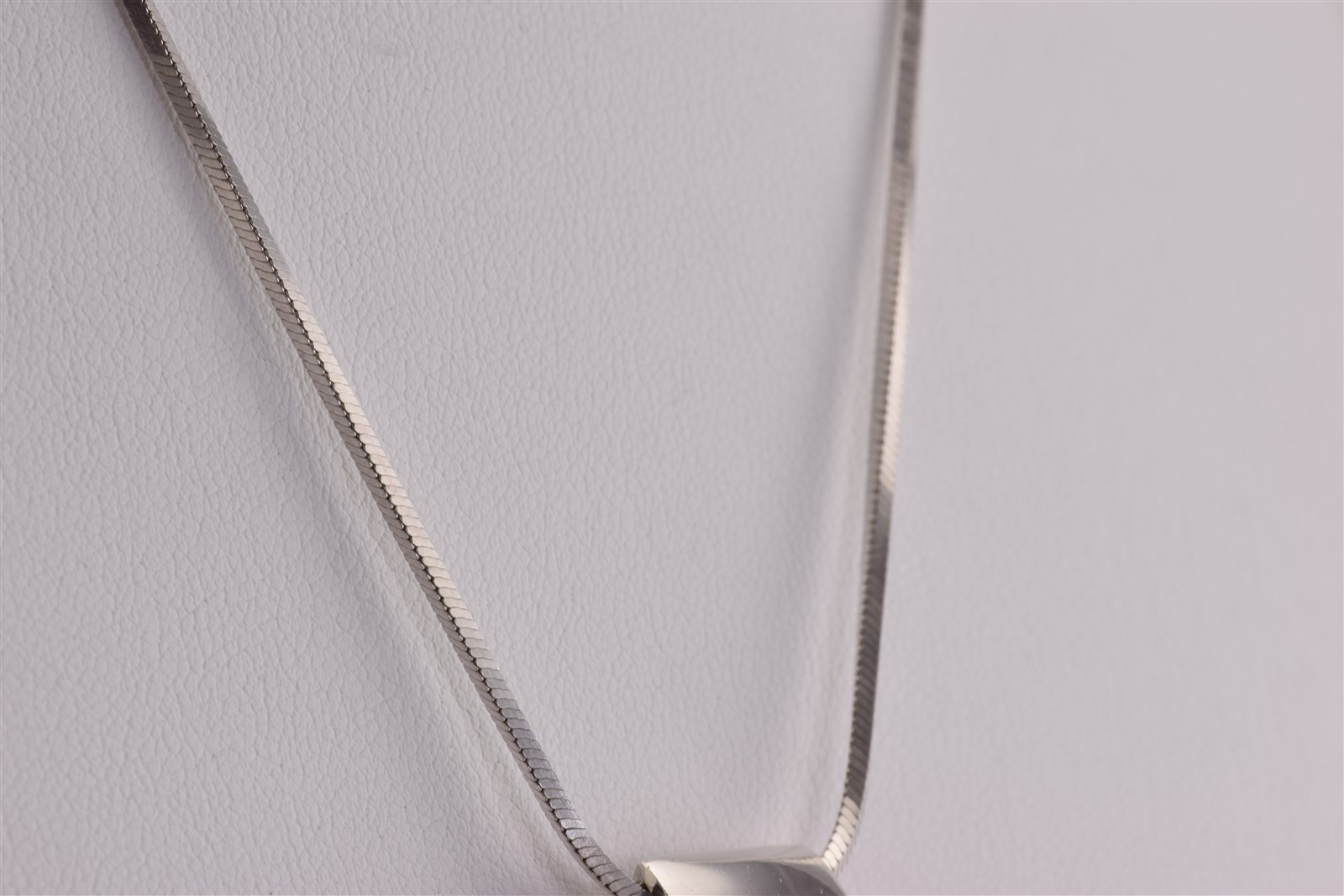 Sterling Silver 26mm x 26mm Polished Wedged Cross Slide Pendant 20g 16″ Chain