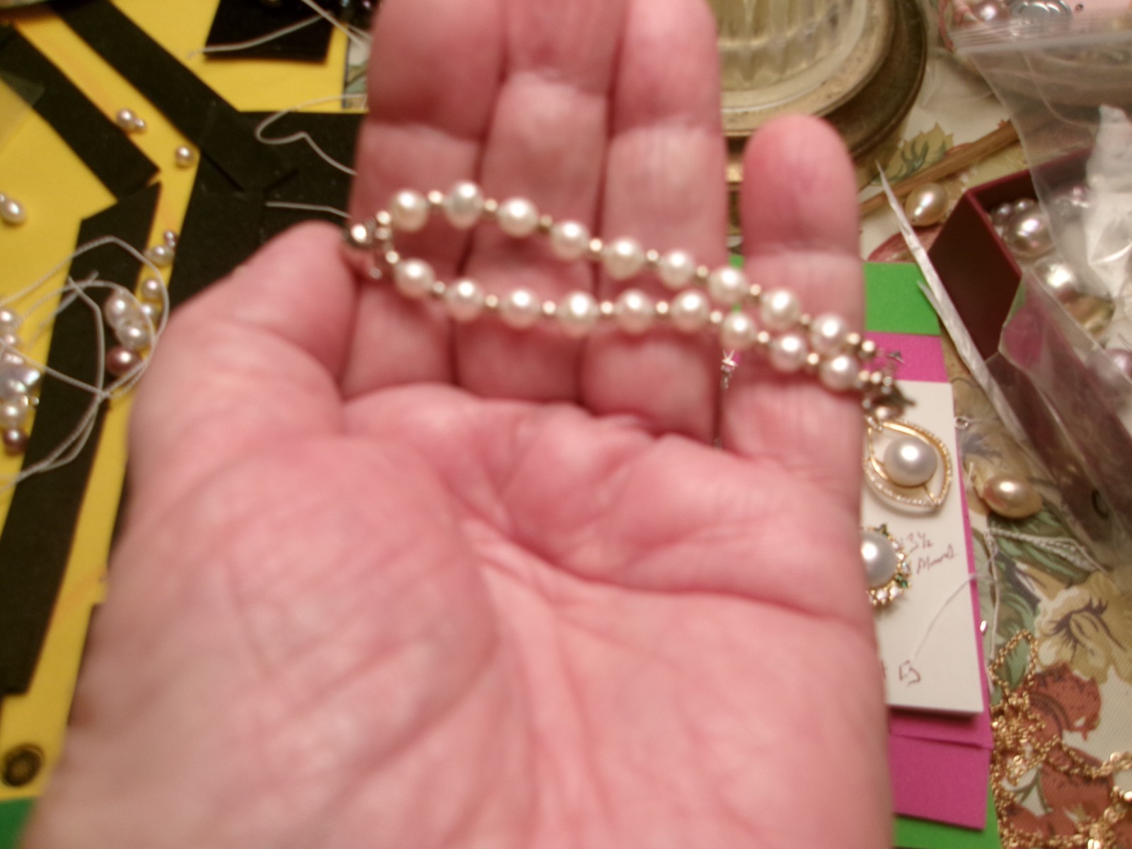 PEARL BRACELET WHALE
