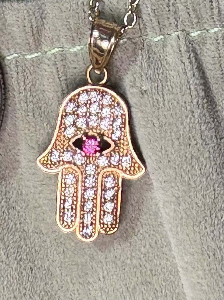 10k Yellow Gold Hamsa Amulet Ruby Eye Stone Pendant Beautiful 2.20G26mm 3.6mmB
