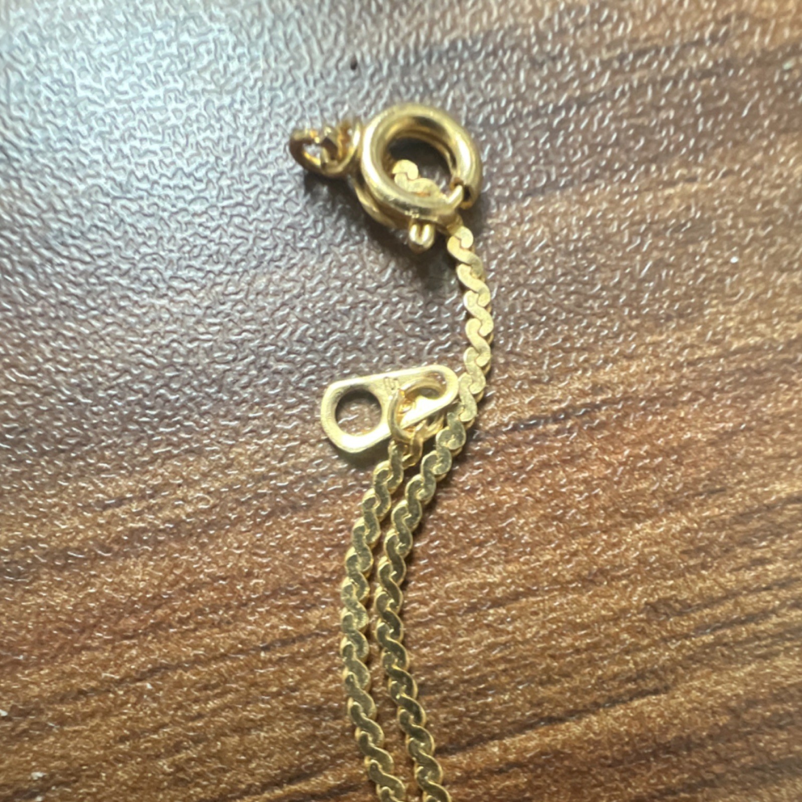Gold Cable Chain Necklace Yellow Gold Metal No Stone Spring Ring Closure