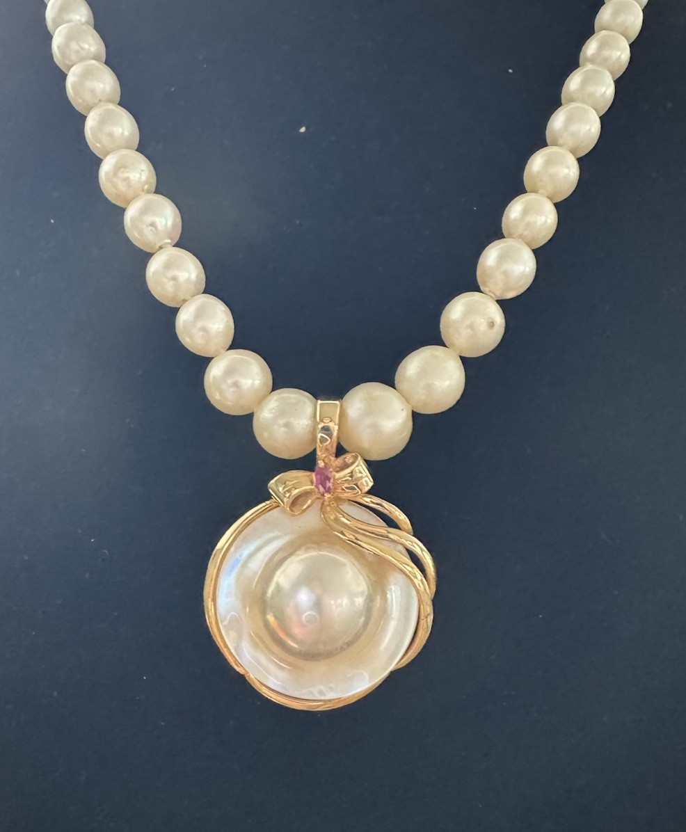 14k YG Blister Pearl, Bow, Ribbon and Ruby Enhancer Pendant 7.25 grams