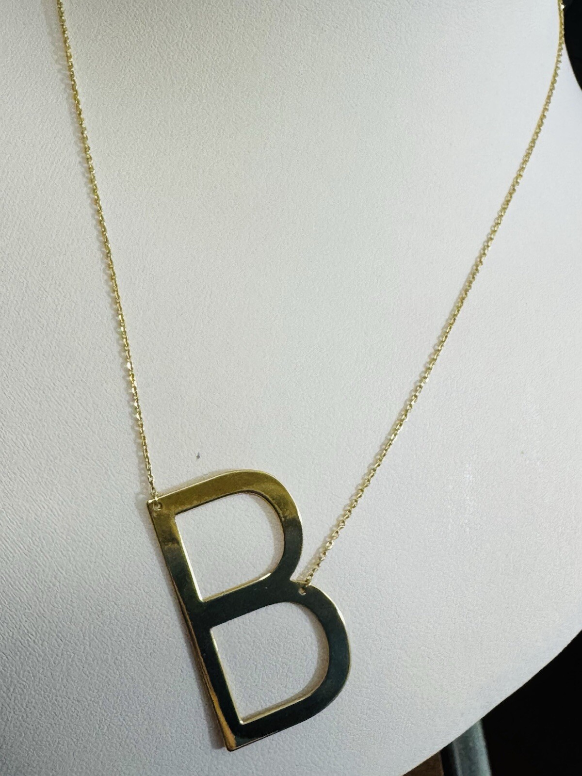 18K 750 Fine Gold Letter B initial Necklace 16.5/17.5” Long 1mm 4.8g WOMENS