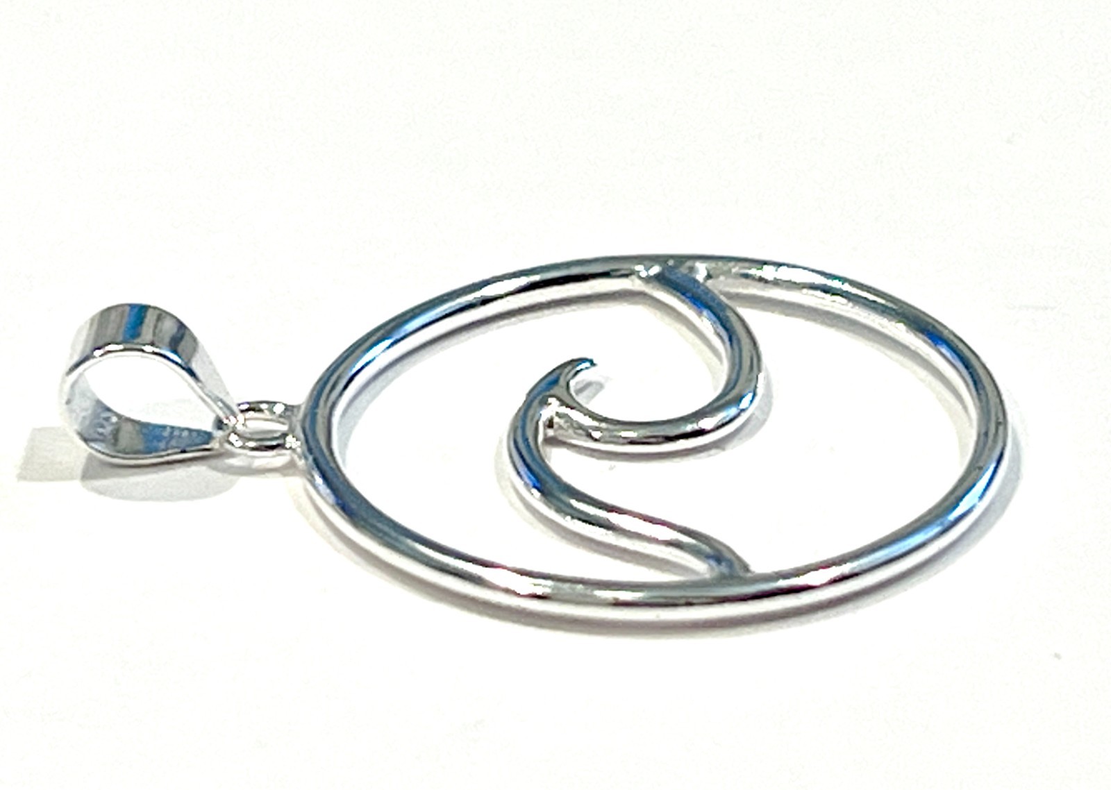 Wave Beach Theme Sterling Silver Contemorary Pendant – Brand NEW