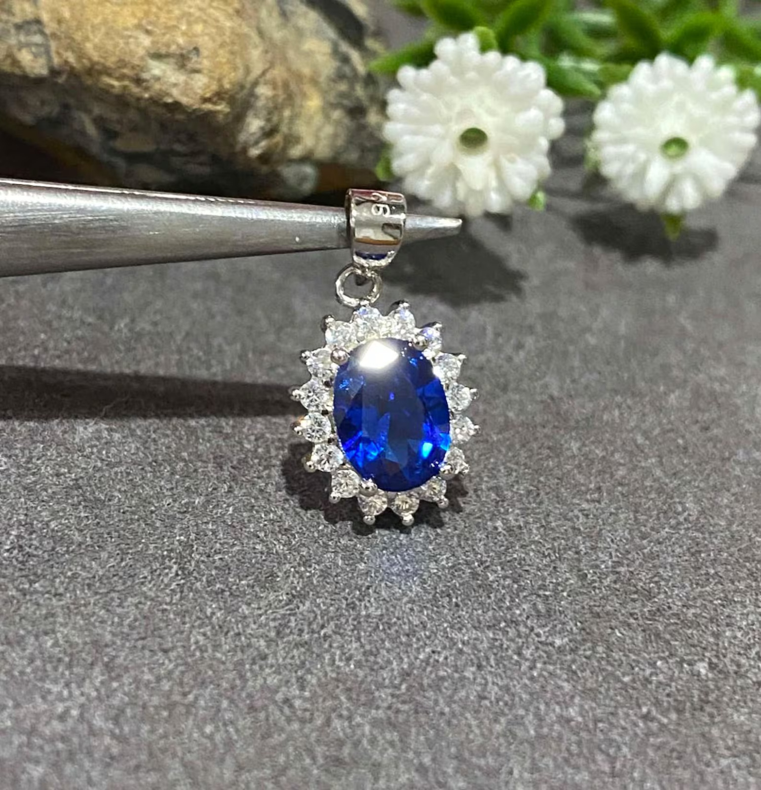 4.50 Ct Oval Cut Natural Sapphire Diamond Gorgeous Pendant 14K White Gold