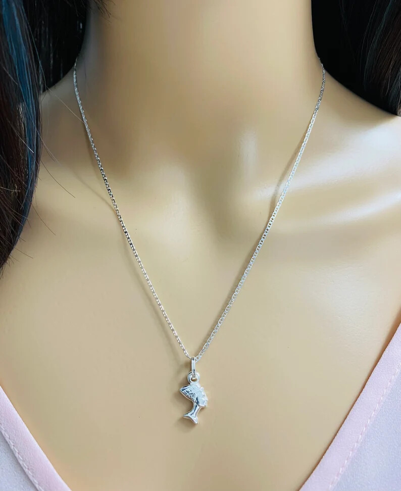 925 Sterling Silver Egyptian Queen Nefertiti Pendant / Necklace – SS734