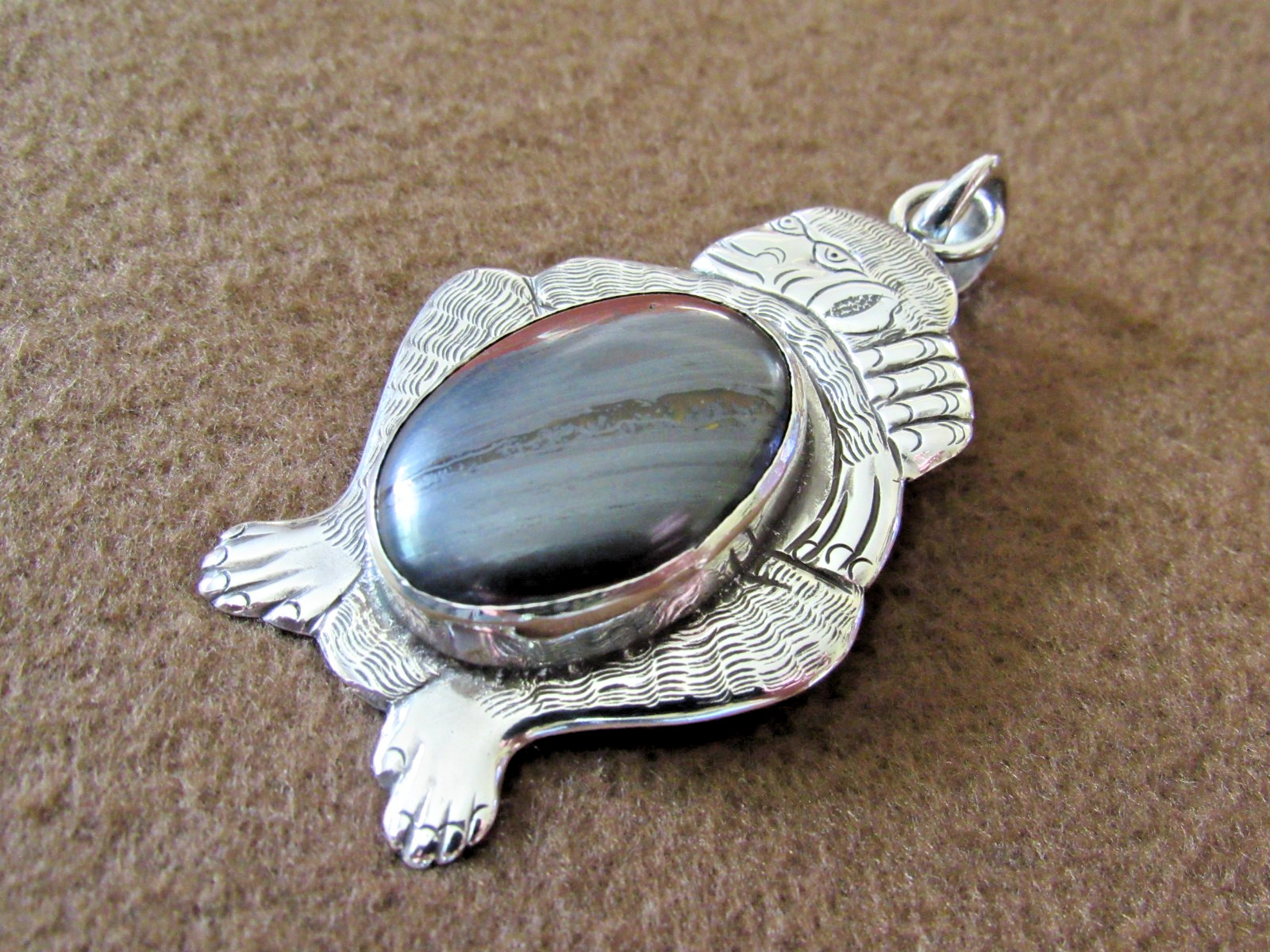 Sterling Silver 925 Monkey Pendant Banded Black Agate 34.7 Gram Polished Jewelry
