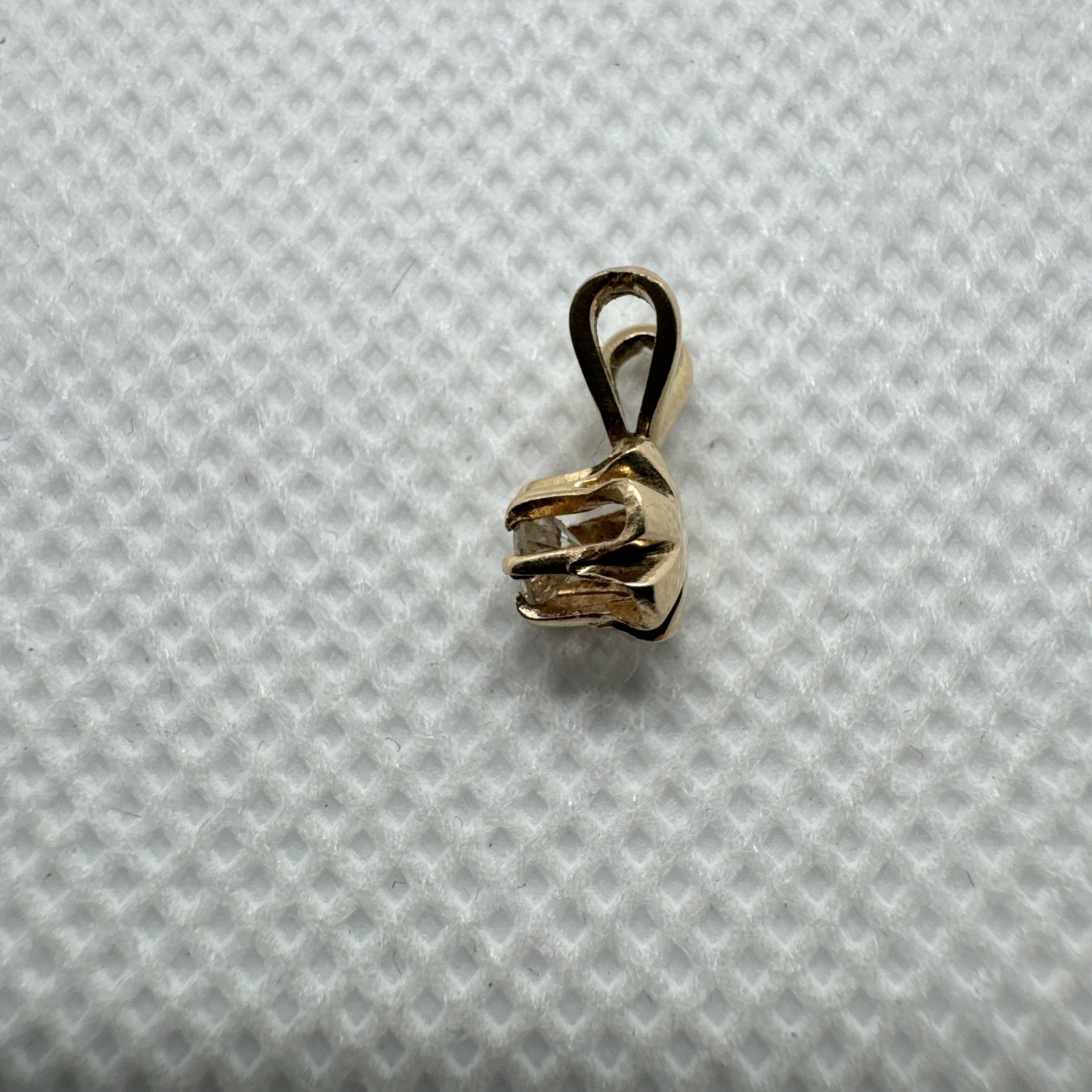 VINTAGE 14K YELLOW GOLD DIAMOND BUTTERCUP 6 PRONG SETTING PENDANT, 0.15 TCW