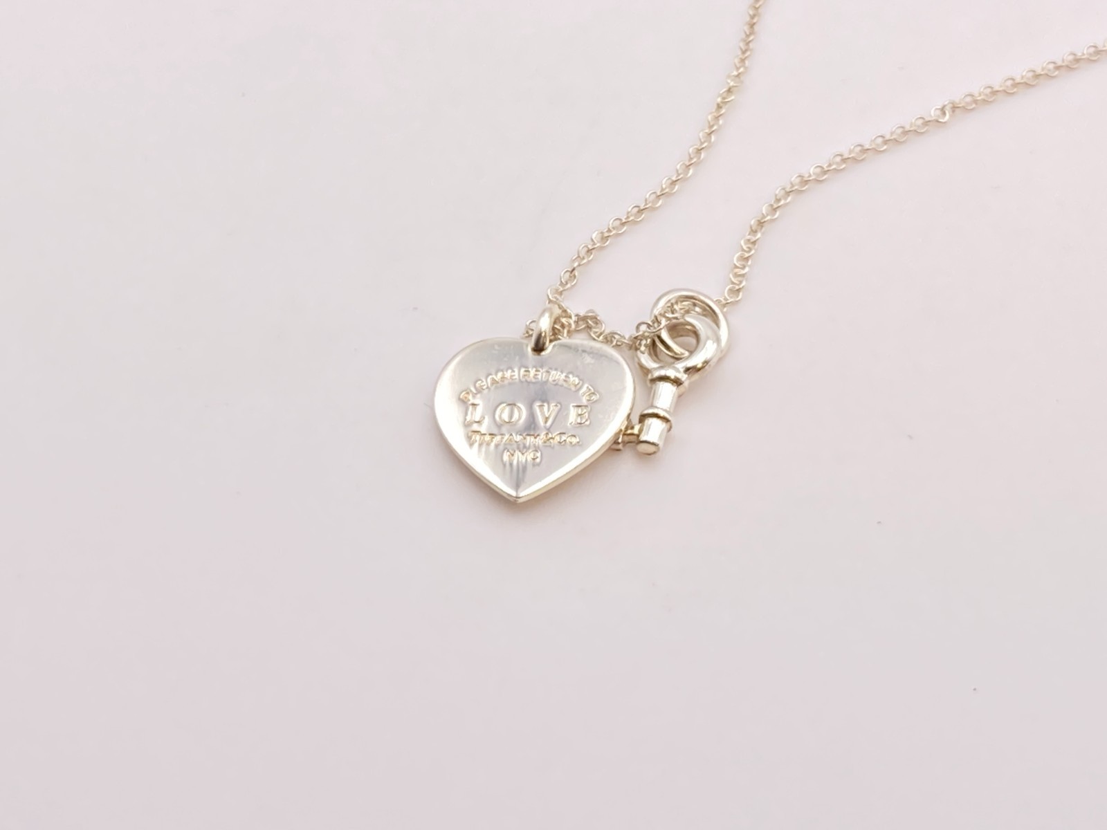 Tiffany & Co. Return to LOVE Heart Tag Key Padlock 3.9g Necklace 16-18″ silver