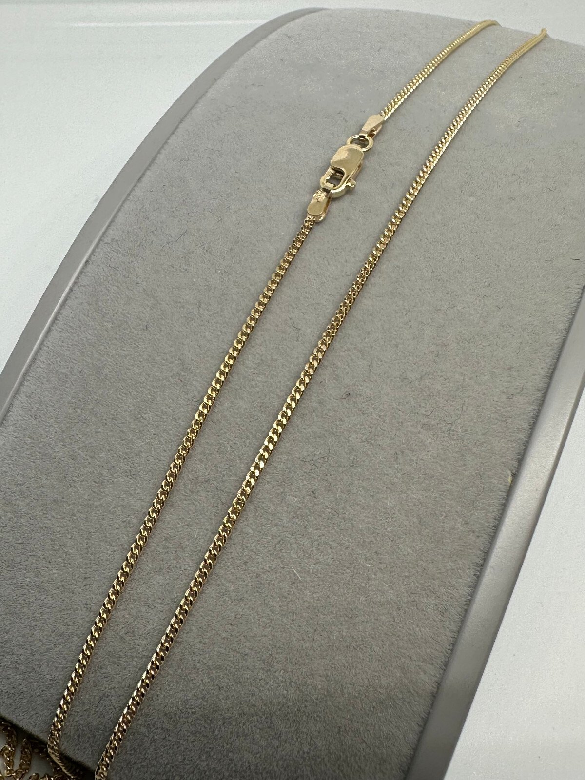 9ct Yellow Gold Solid Gold Curb 1.3mm Neck Chain 18 Inches / 45cm (006B)
