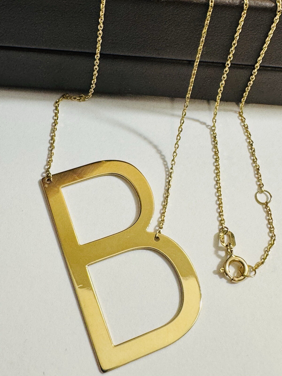 18K 750 Fine Gold Letter B initial Necklace 16.5/17.5” Long 1mm 4.8g WOMENS