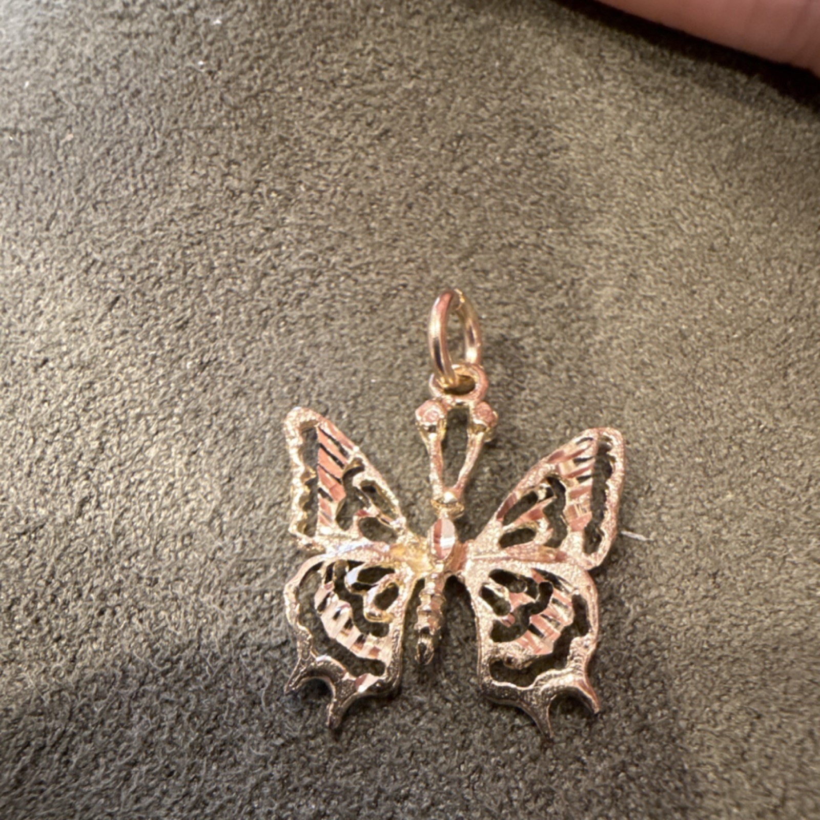14K Yellow Gold Butterfly Pendant/Charm Animals & Insects Theme