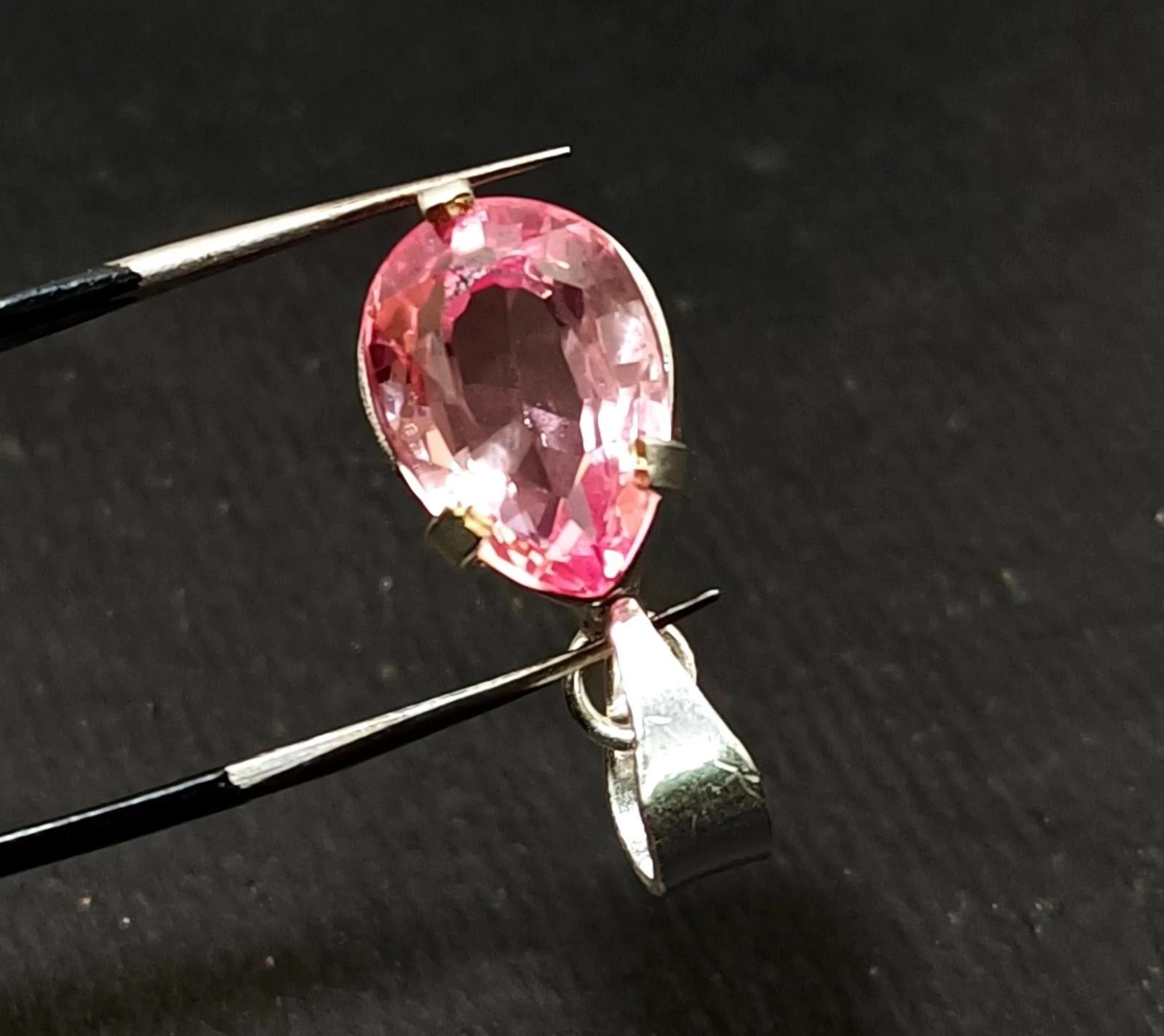 20 Ct Natural Pear Padparadscha Sapphire 925 Silver Pendant Certified Gemstone