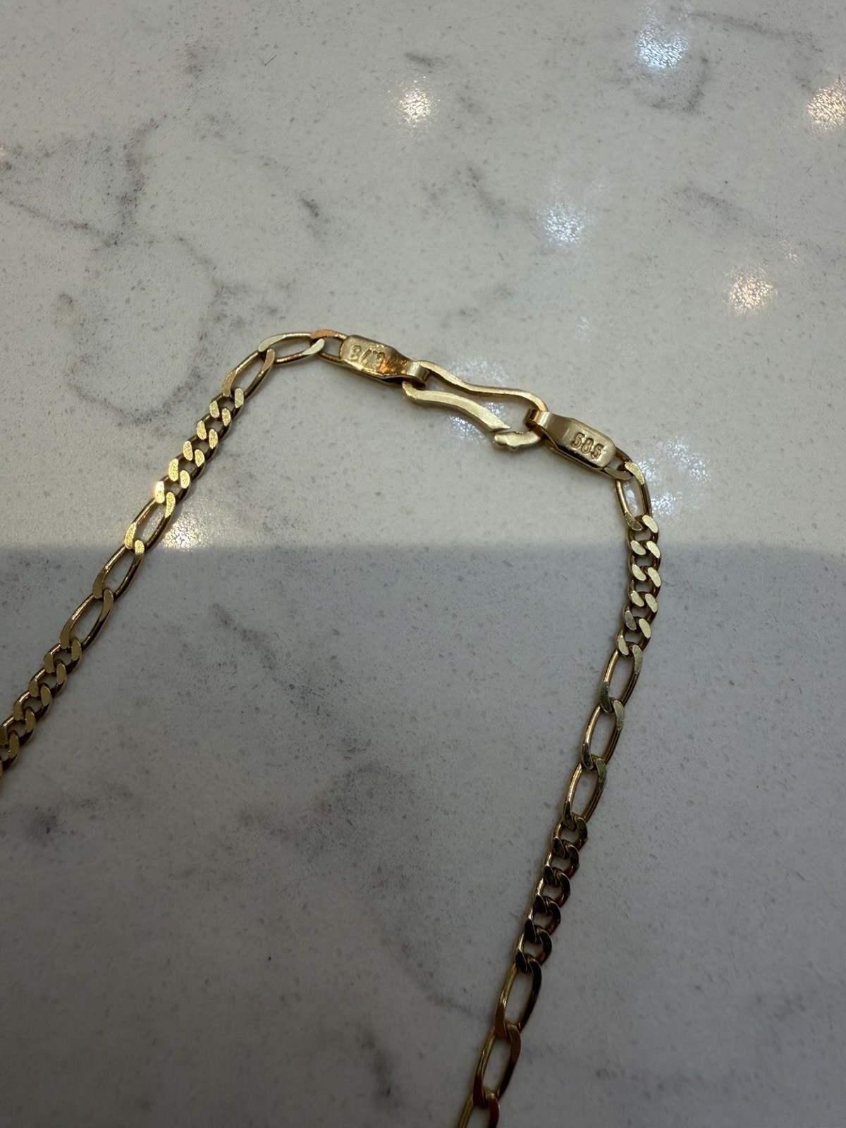 Unbranded 14K Yellow Gold Figaro Chain Necklace 19.75” 2mm 5.05g 585 Hook Clasp
