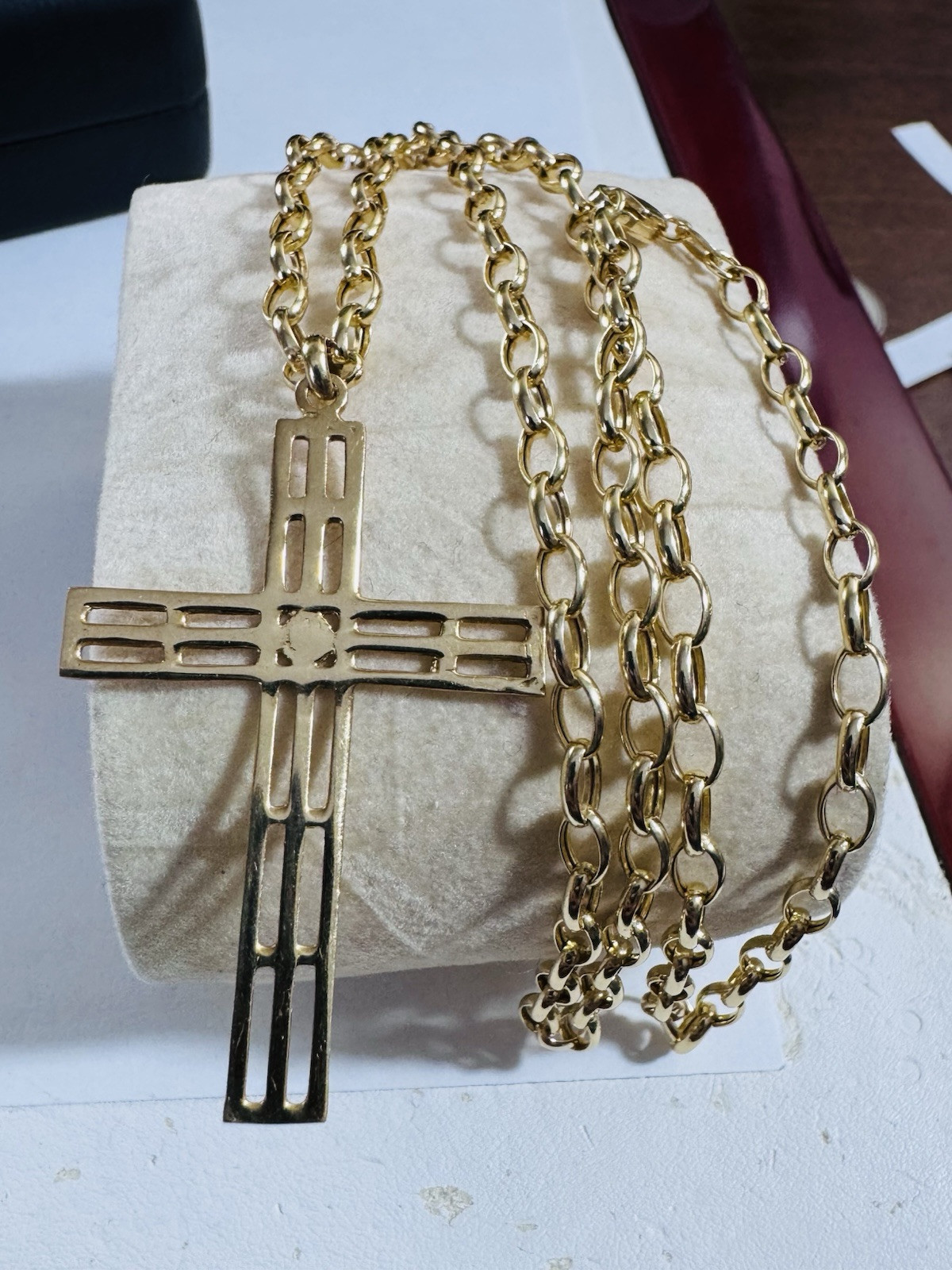 18K 750 Fine Yellow Gold Set Cross Necklace 19.5/20” Long 6.5g 3.8mm WOMENS