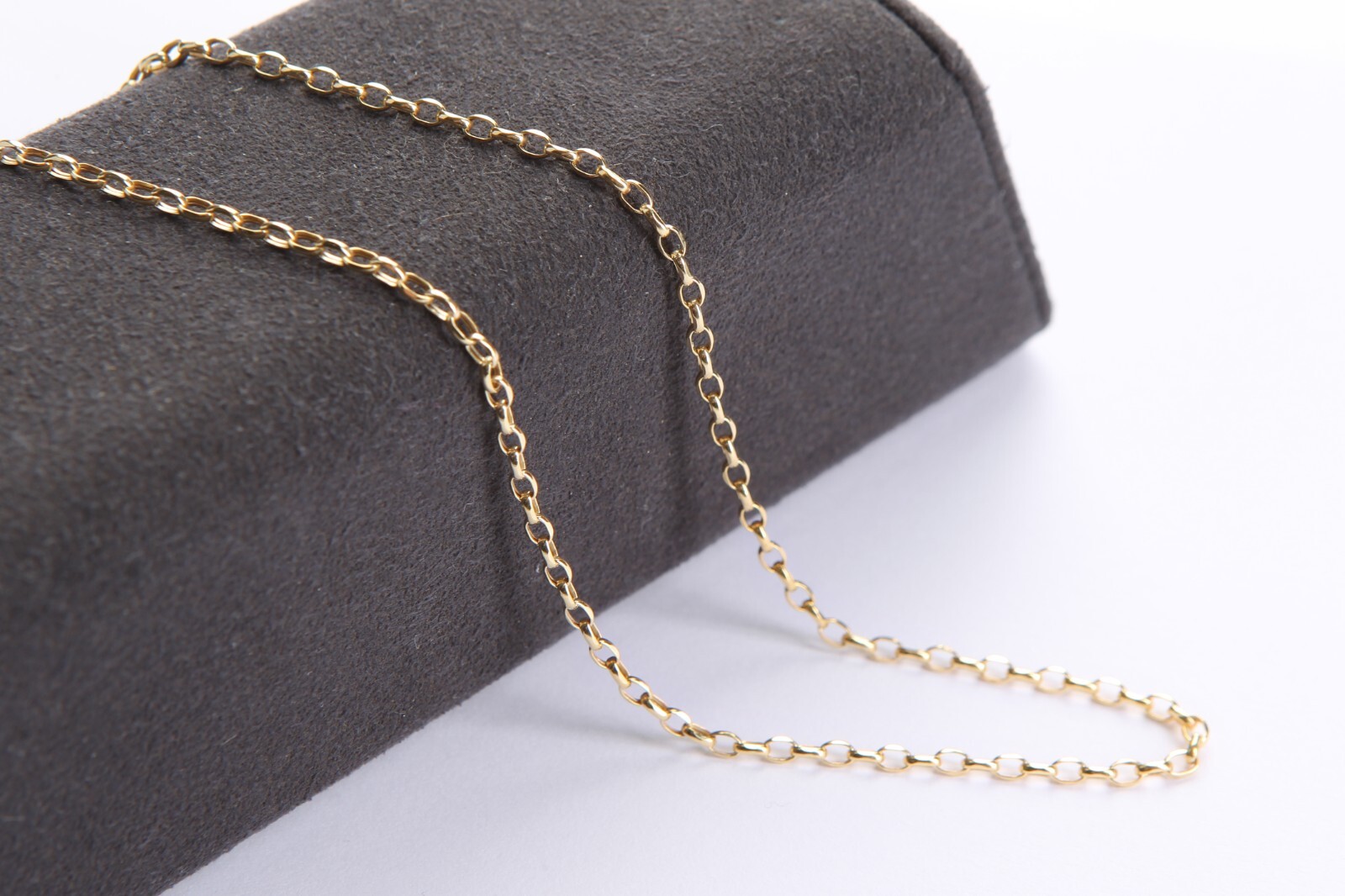 Italian Made 9ct Yellow Gold Oval Belcher Chain Necklace Width 2.2mm, 16-24 Inch