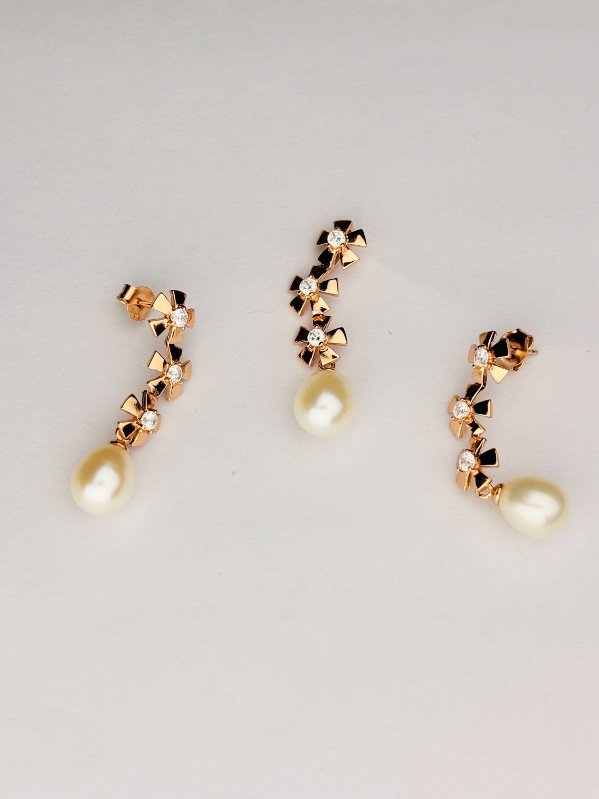 925 Silver Pearl Floral Pendant Set Rose Gold Plated (Without Chain) for women