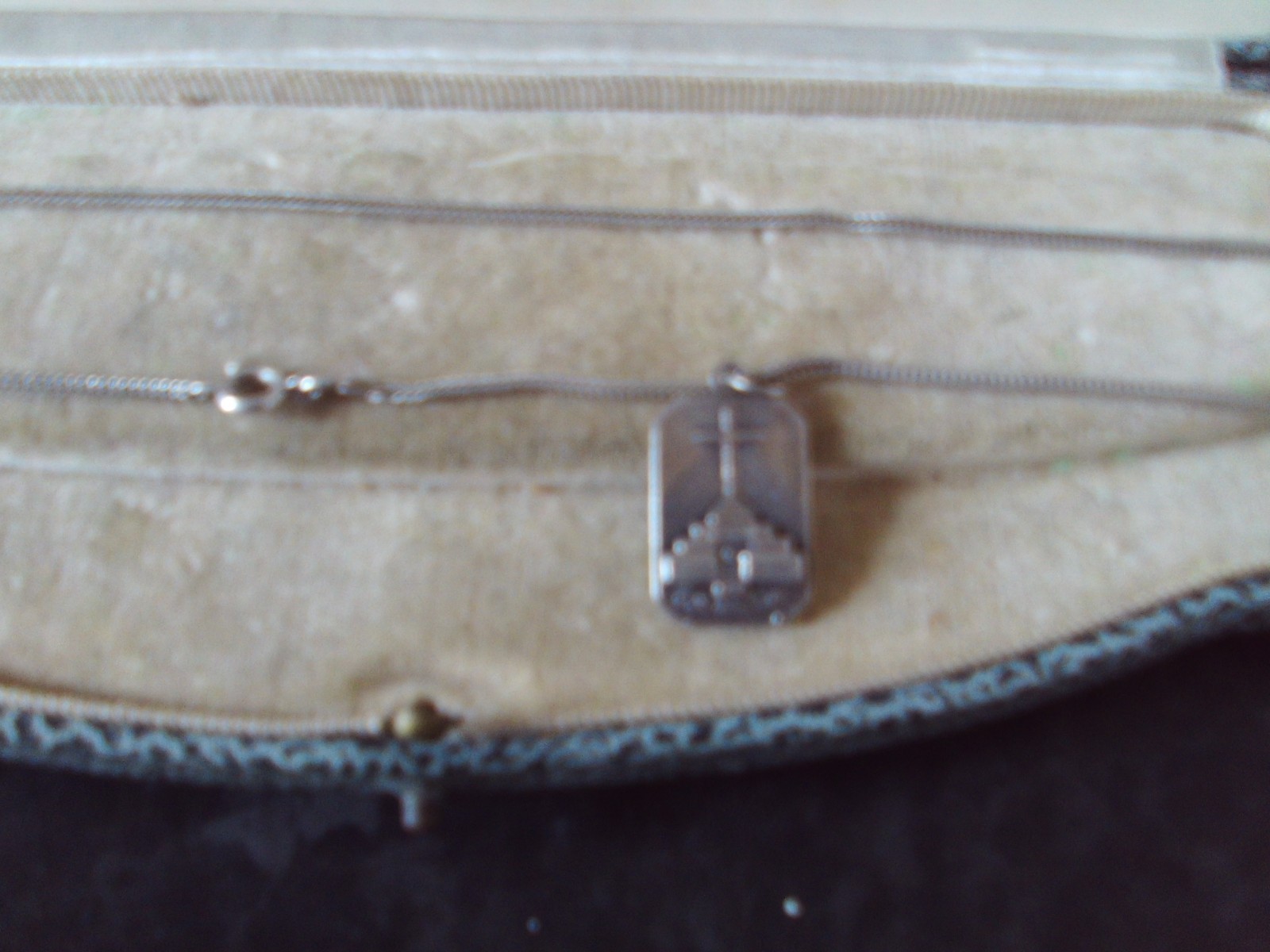 925 silver chain 15″ 2 mm width with silver white metal religious pendant