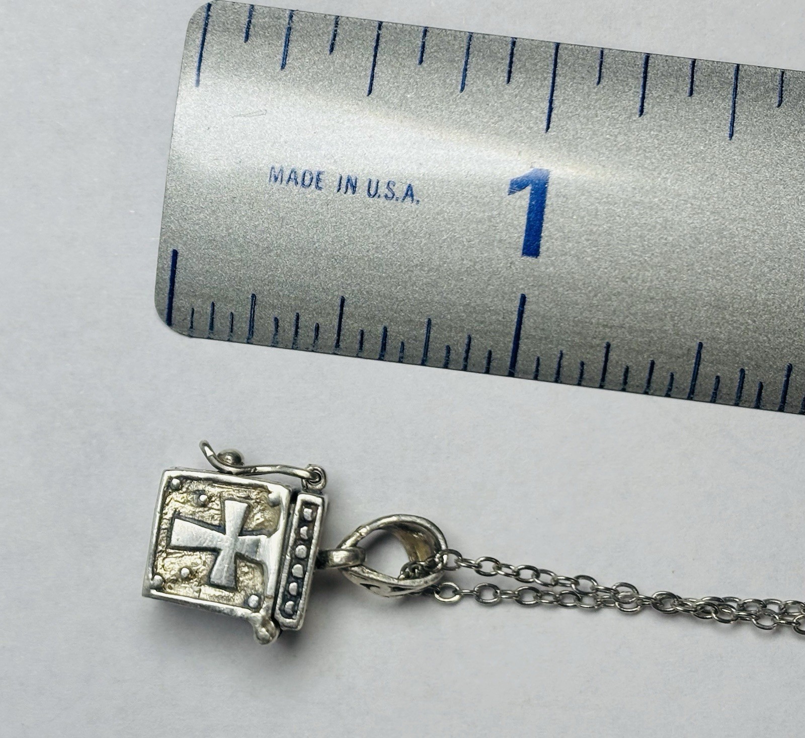 VTG 925 STERLING SILVER Prayer MANDALA Trinket Box Locket + 18k Gold Necklace GP