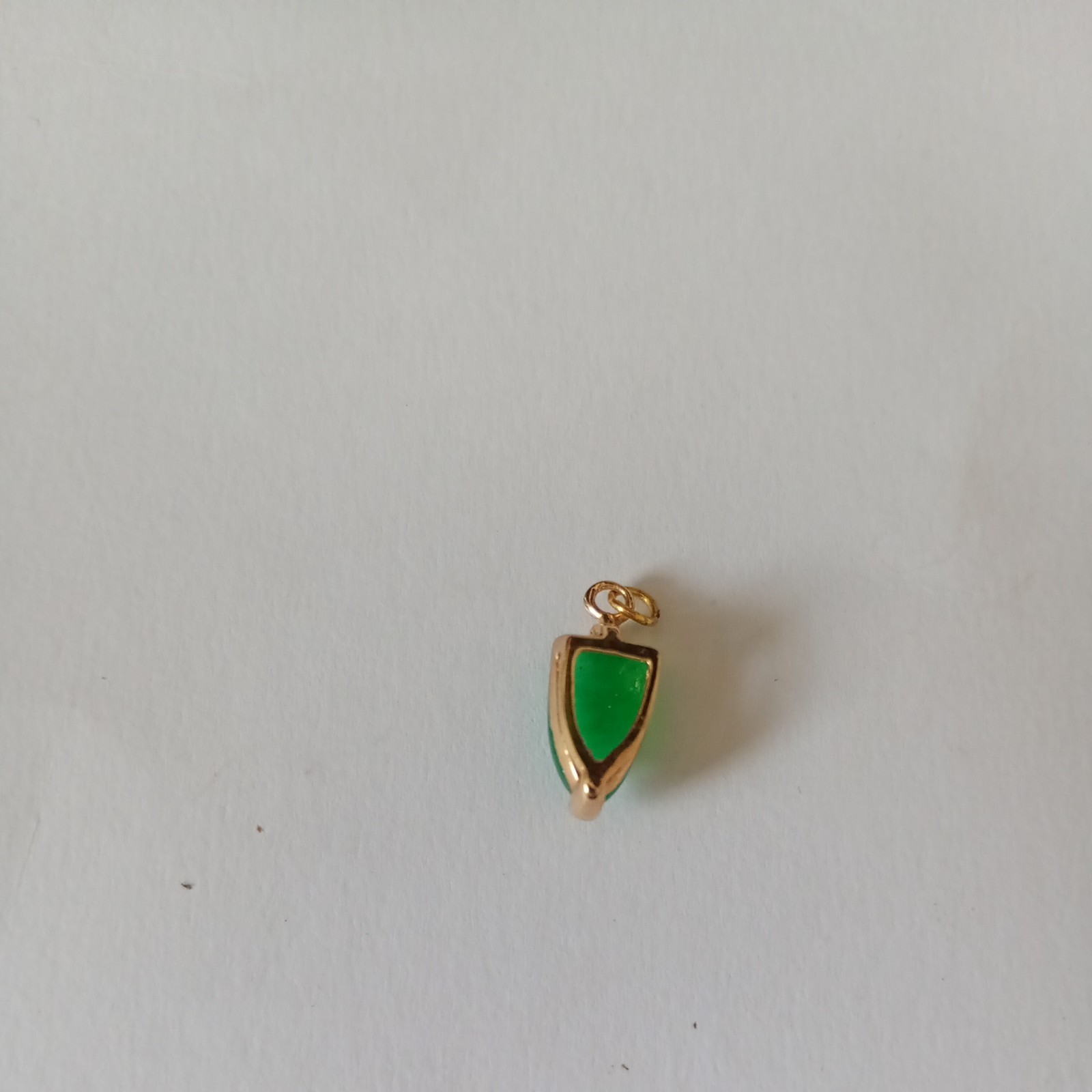 Green Jade Pendant water drop 9ct gold bezel Settings