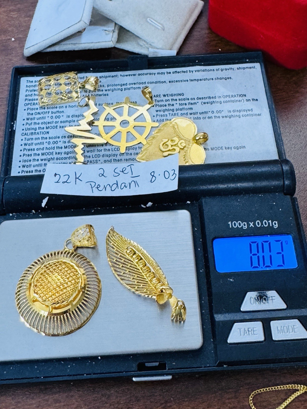22K 916 22C Real Gold Two Set of Pendant 1 x Left Flower & 1x Round 8g