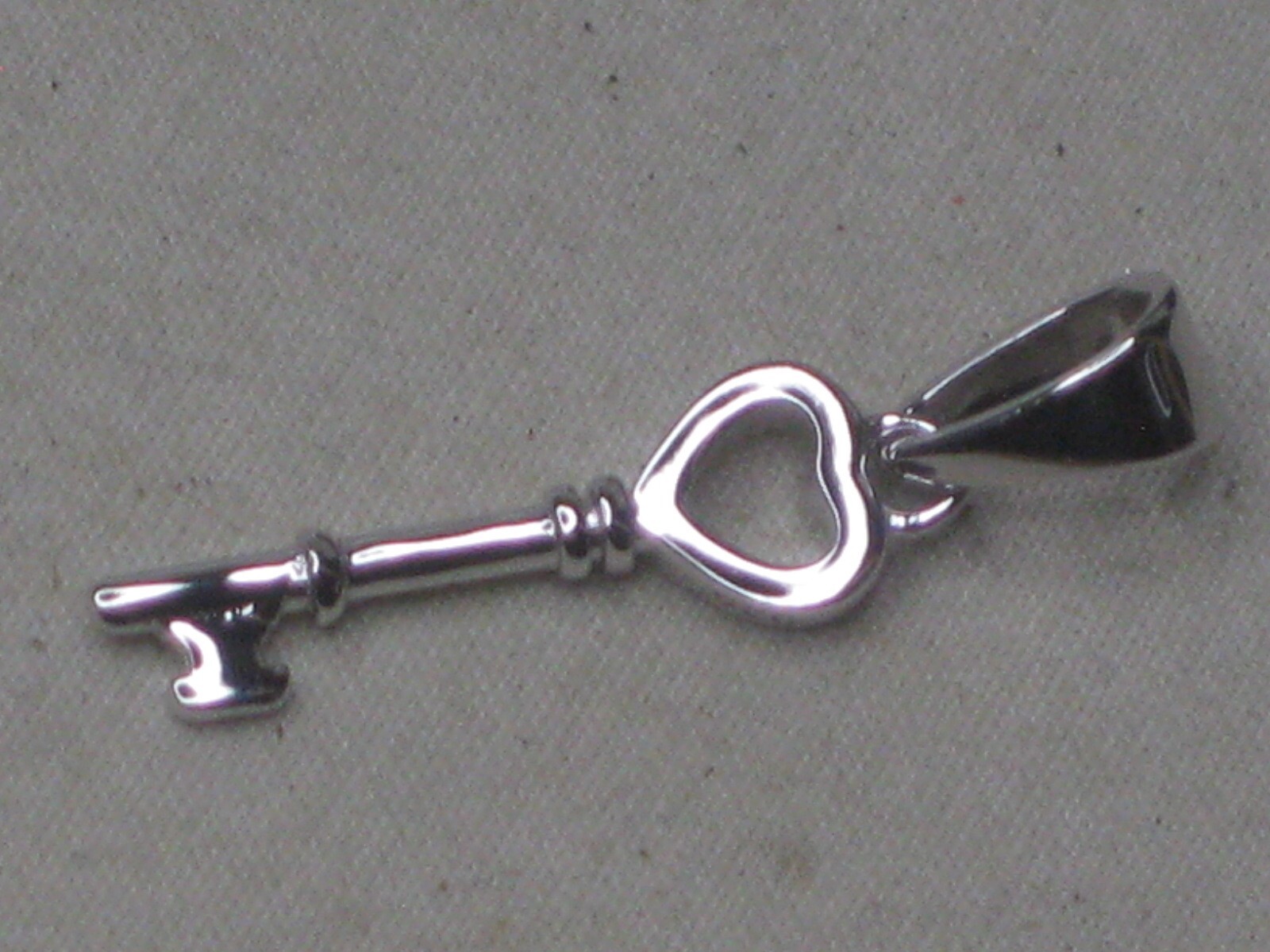 small skeleton key heart detailed sterling silver 925 charm love pendant