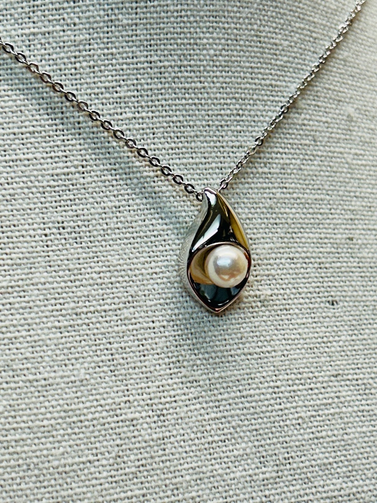 Tasaki Akoya Pearl Necklace Sterling Silver Teardrop Pendant in Original Box