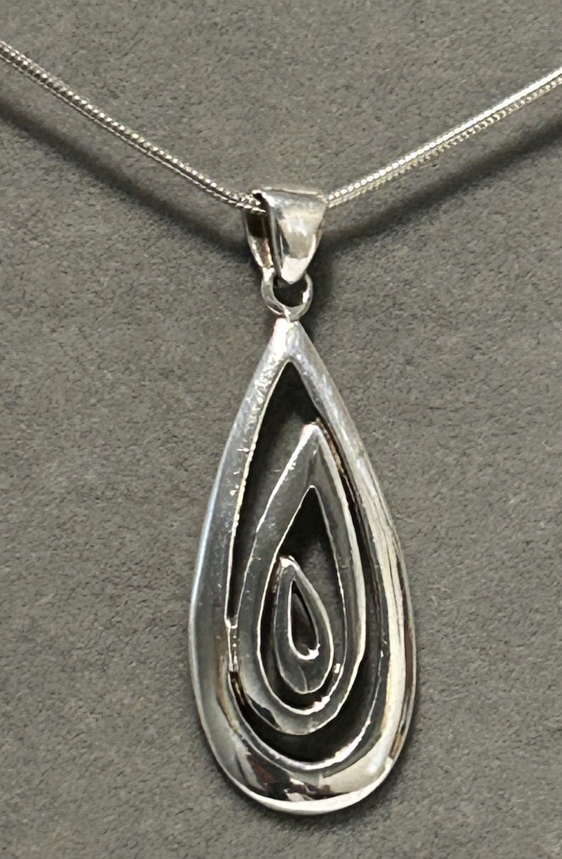 Vtg Sterling Silver 4cm Modernist Pendant on 40cm Snake Chain (7.28g)