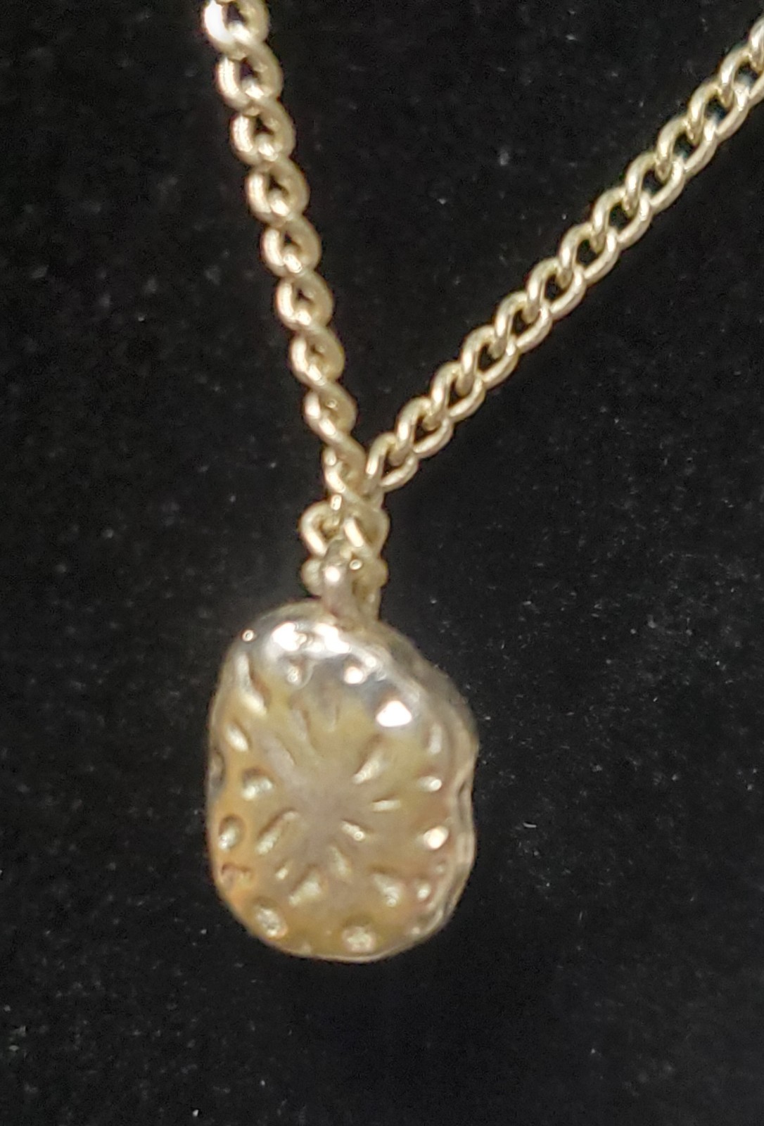 925 Sterling Silver Molten Pearl Pendant Necklace – 17″ Curb Chain + 1″ Extender