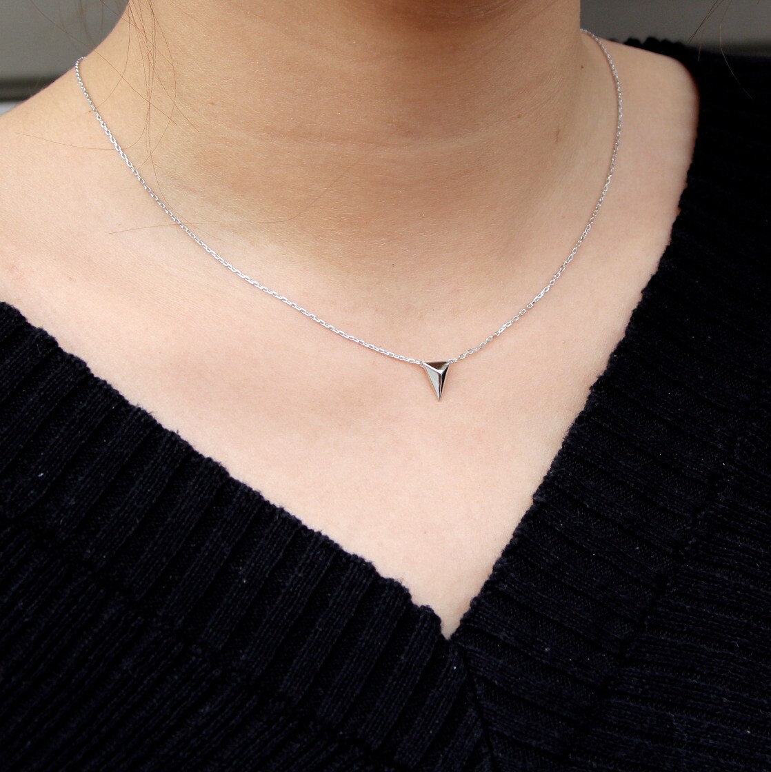 Genuine 925 Sterling Silver Lovely Fashion Triangle Drop Pendant Charm Necklaces