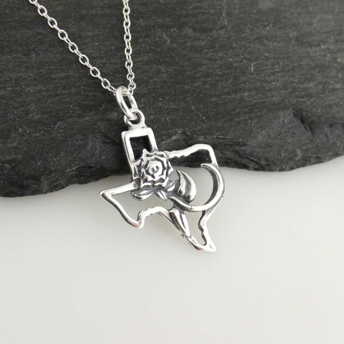 Rose of Texas Necklace – 925 Sterling Silver – Pendant Lone Star State Pride NEW