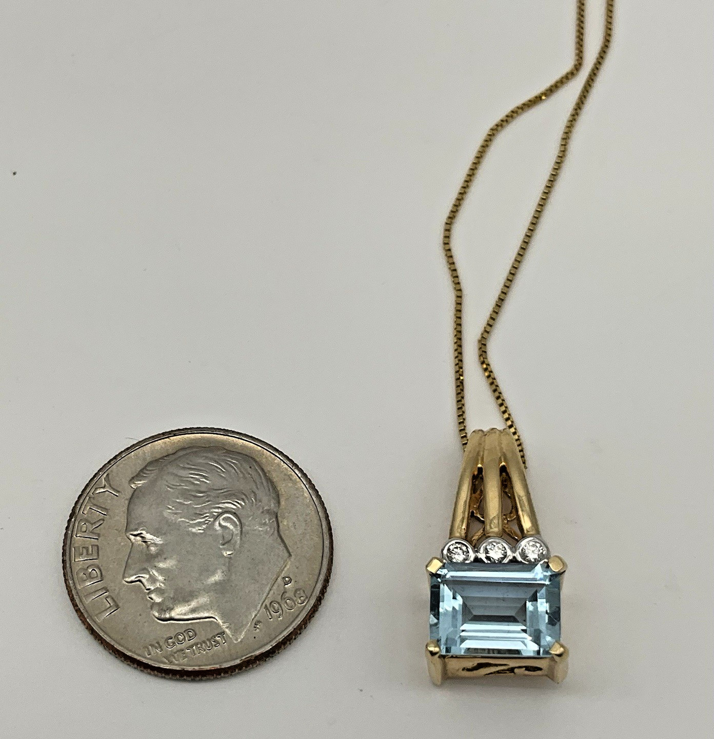 14K Yellow Gold 1.22cttw Aquamarine & Diamond Pendant With 18” Box Chain