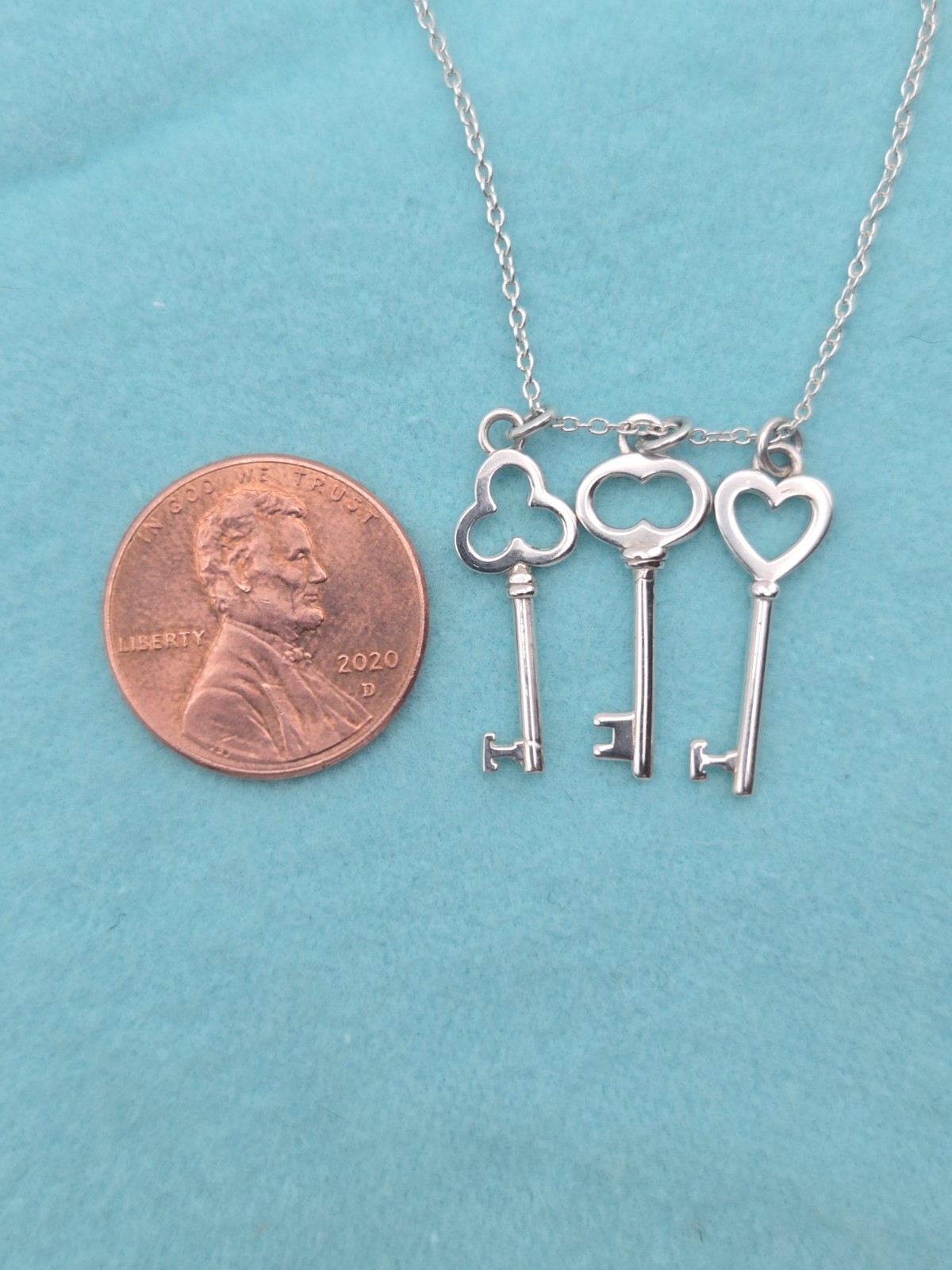 Vintage Tiffany & Co. 3 Key Pendant on 16″ Necklace in Sterling Silver Box Pouch