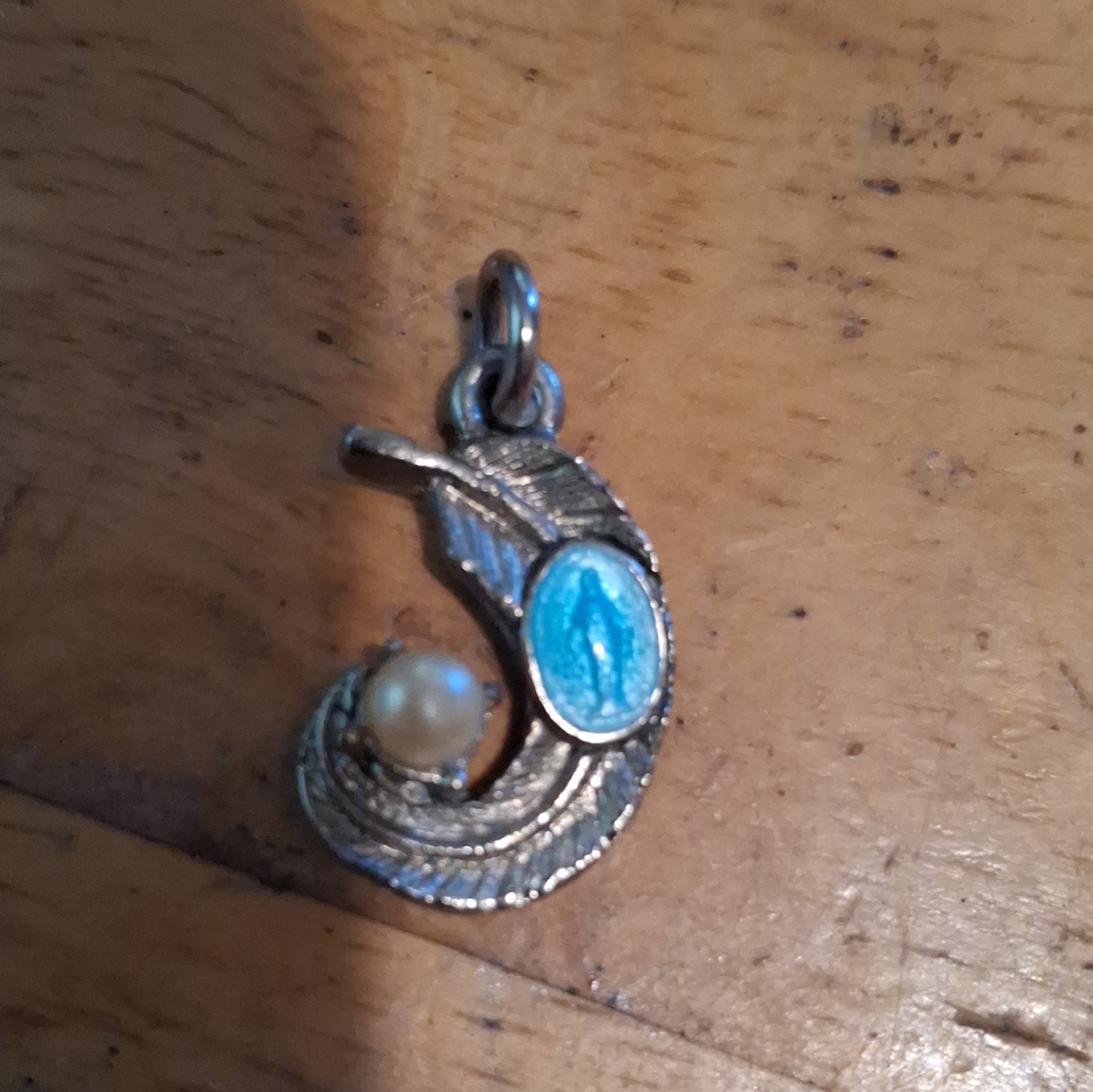 Silver Tone Oval Turquoise Bezel Pendant Charm w/ Pearl Accent Blue/White