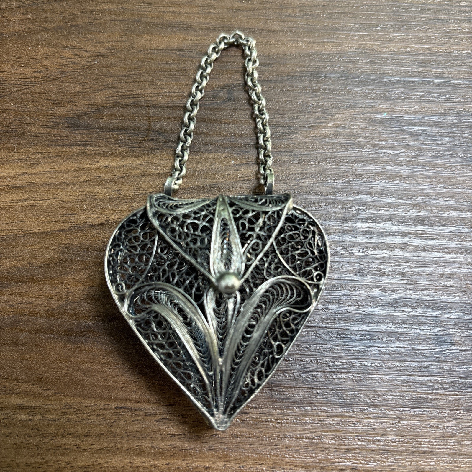 Hand Crafted Silver Filigree Hinged Heart Shape Pendant Locket Box 1.5″ x 1.5″