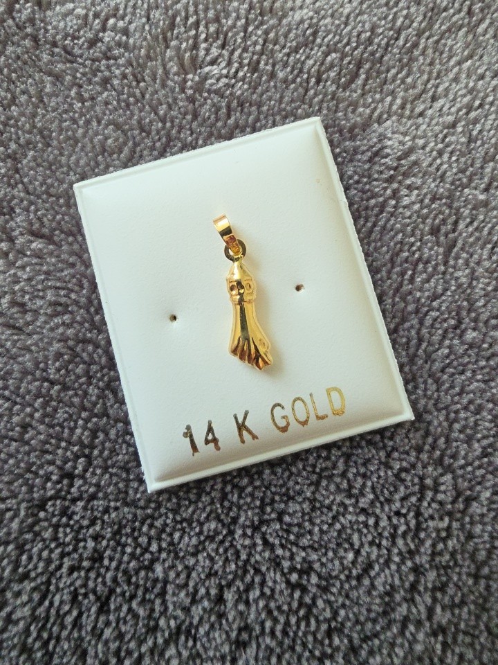 14k Gold Figa Pendant Hand For Good Luck