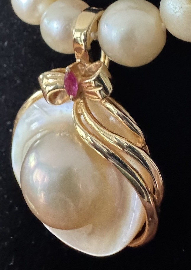14k YG Blister Pearl, Bow, Ribbon and Ruby Enhancer Pendant 7.25 grams